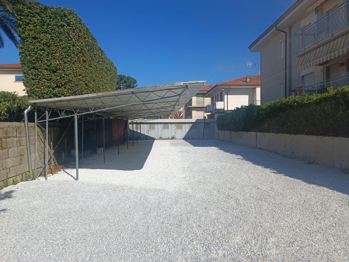 Le Palme 98 "Casa Vacanze" Lido di Camaiore Exterior photo